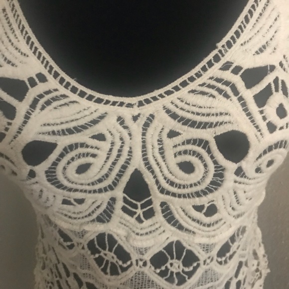 Cream crocheted top. Size Small. - Picture 3 of 6